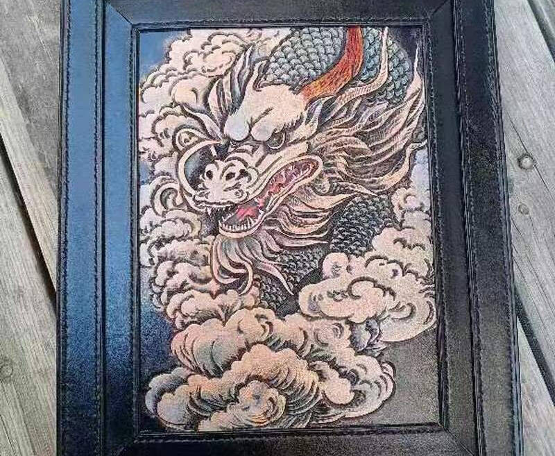 以皮作“画”，龙行龘龘